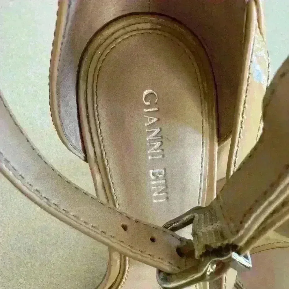 GIANNI BINI WOMEN’S NUDE CREAM BEIGE PLATFORM HEELS SIZE 9.5